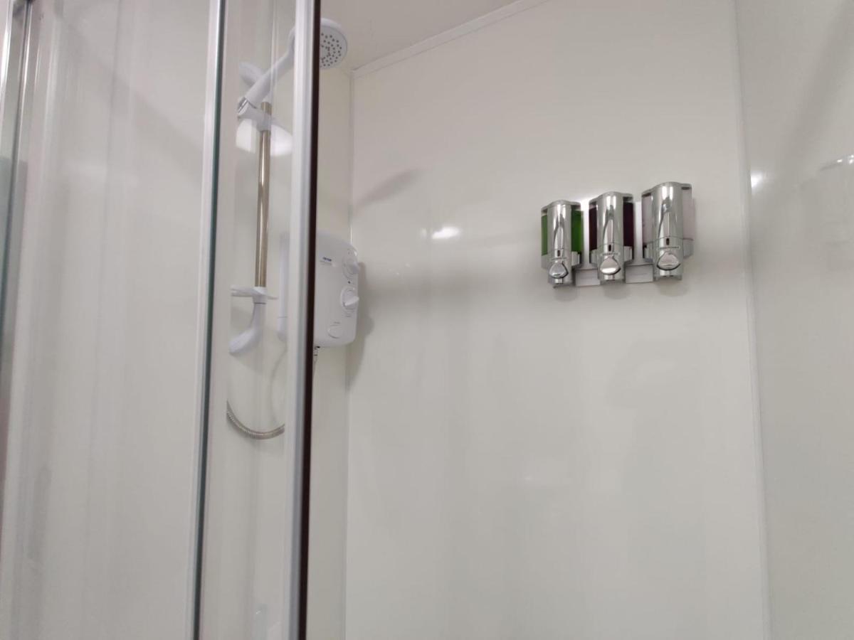 Double Ensuite Rooms Swansea Exterior foto